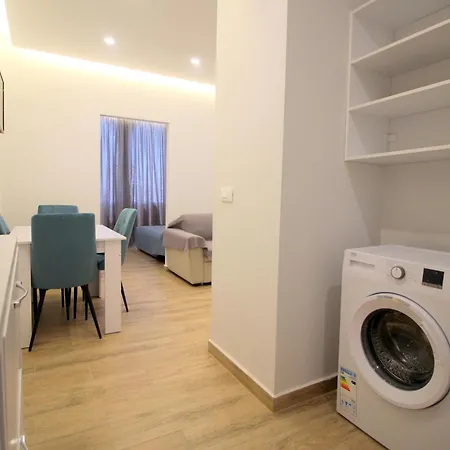 Seascape Comfort Apartment Sarande